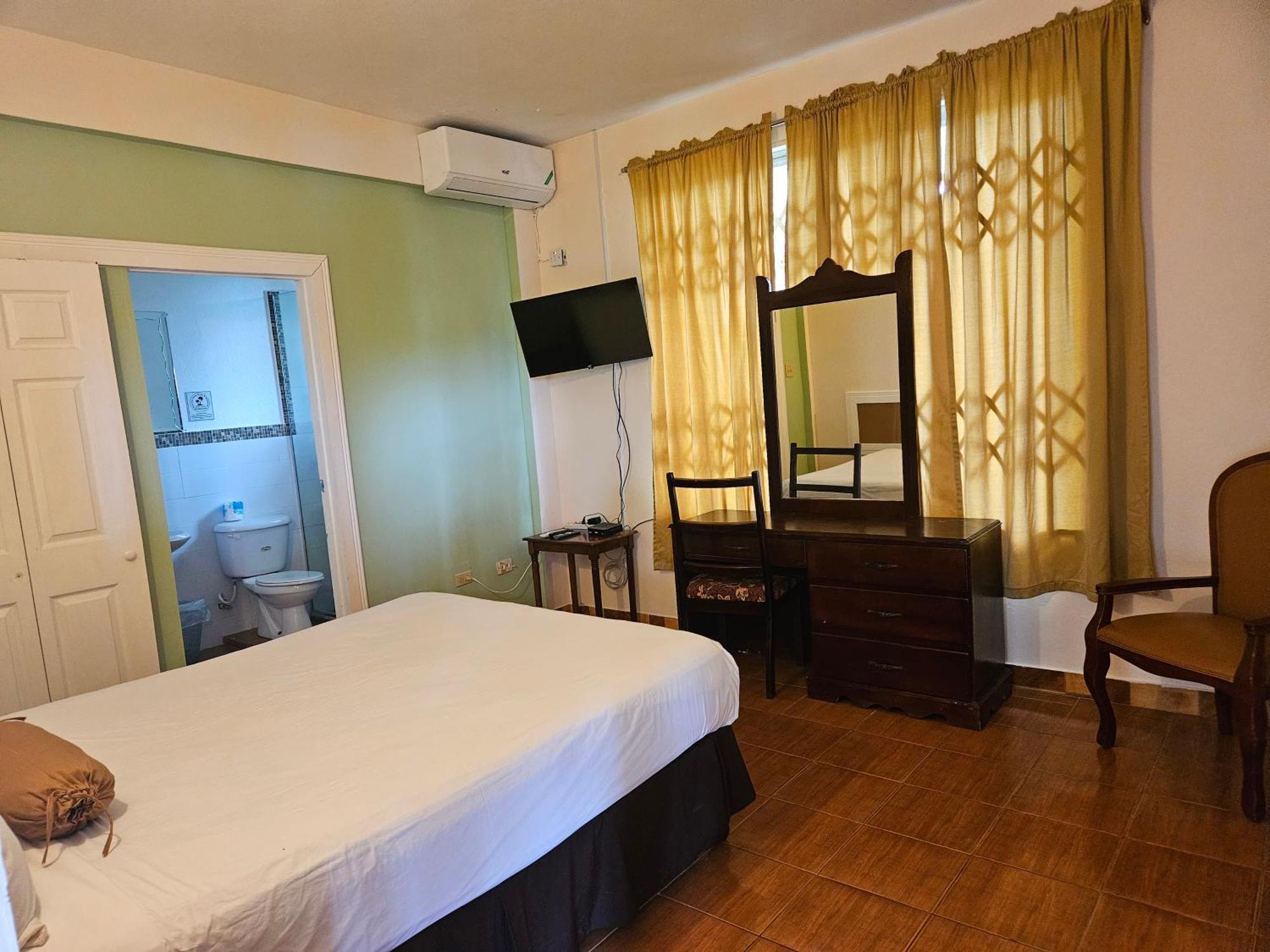 Palm Bay Guest House&Restaurant Montego Bay Extérieur photo