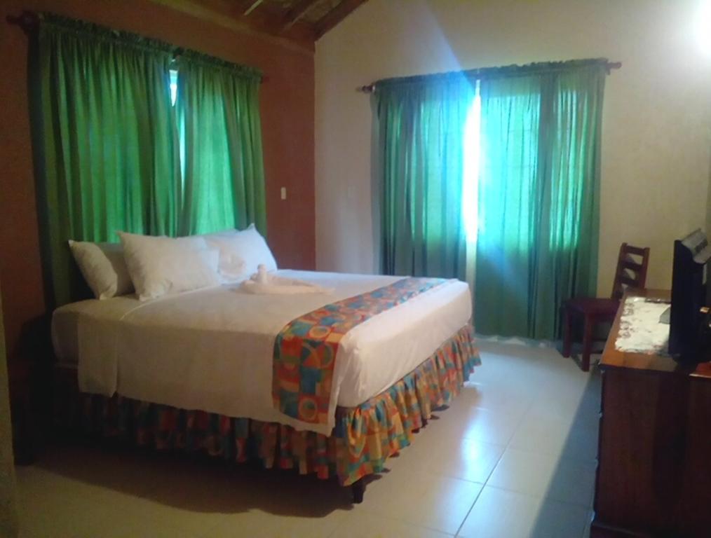 Palm Bay Guest House&Restaurant Montego Bay Extérieur photo